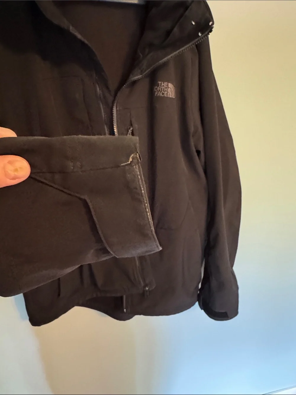 The North Face Men's Black Softshell Jacket